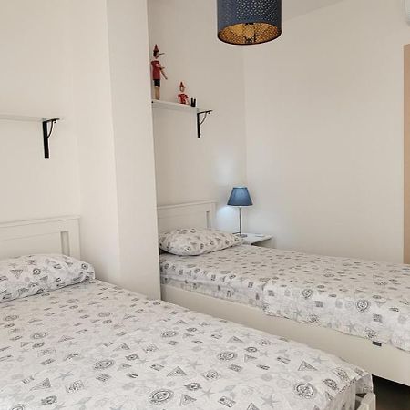 Апартаменты Seafront And Mountain View Penthouse Мартинсикуро Экстерьер фото